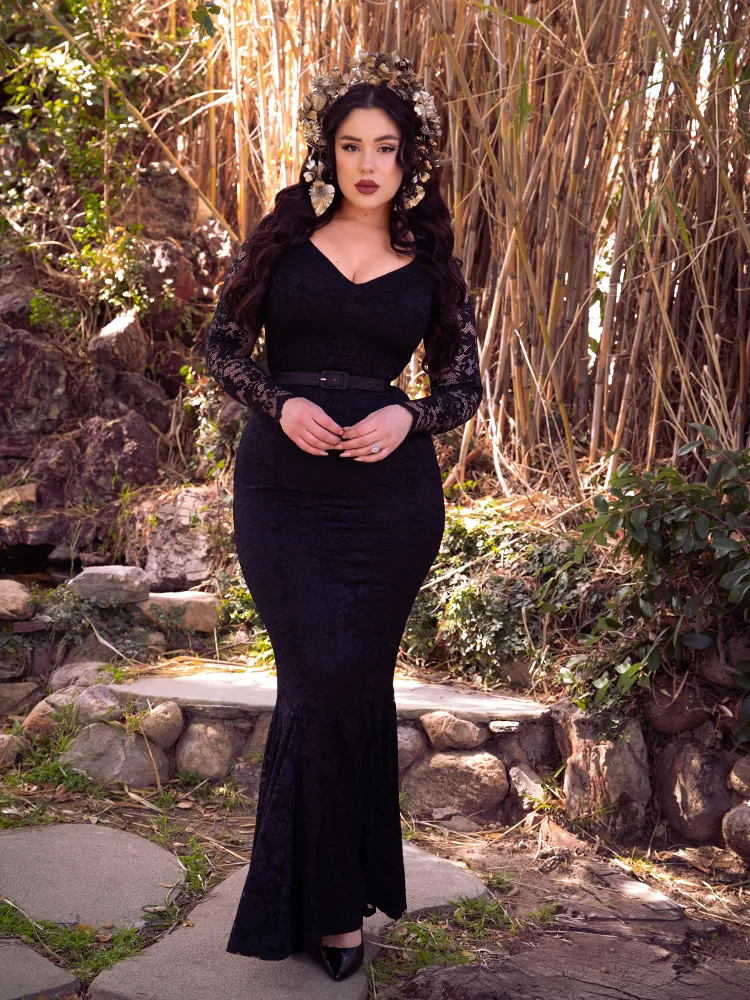 Black Marilyn Lace Gown in Black