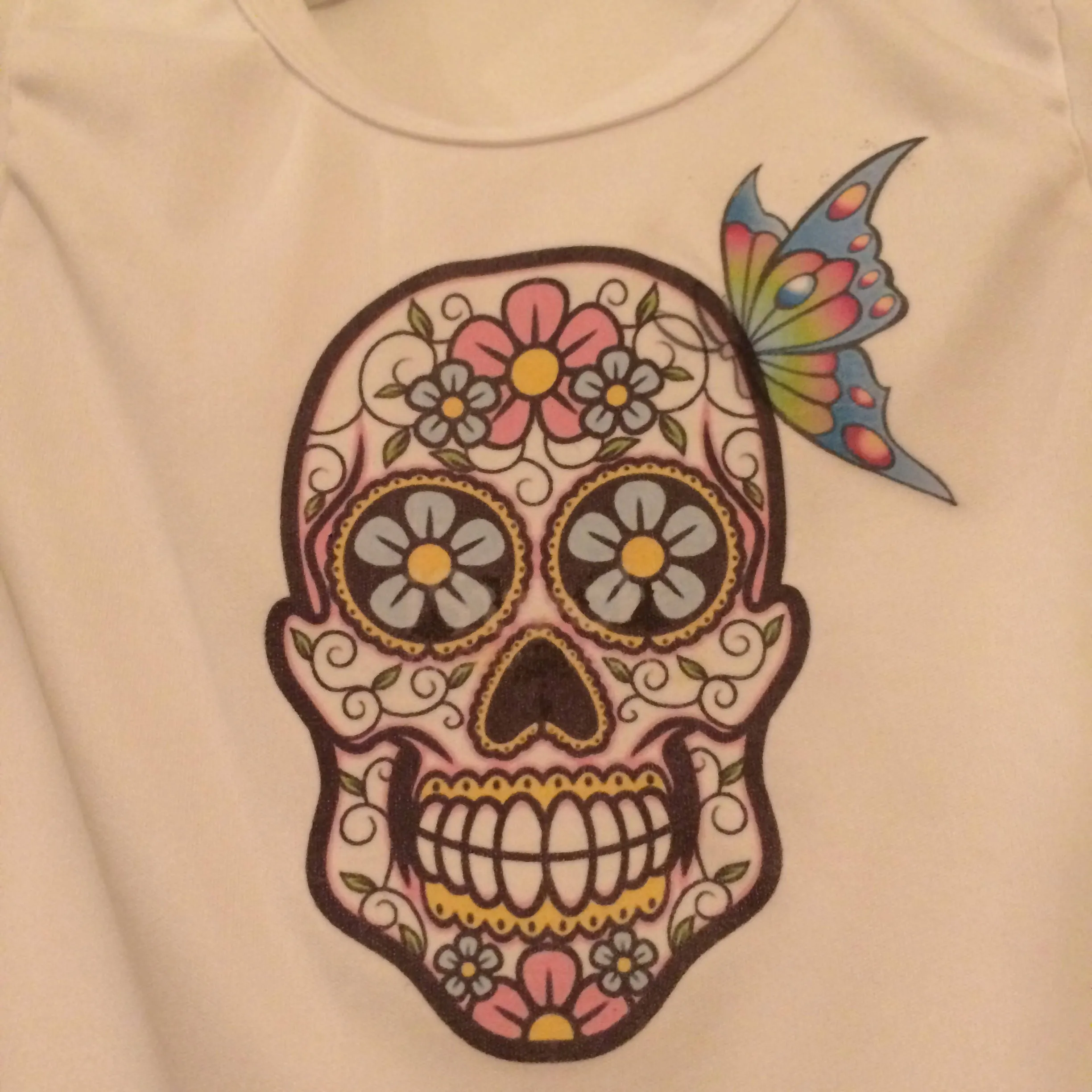 Maggie Devos-Wt. tee w/DOD skull w/butterfly-aqua- Size 2T