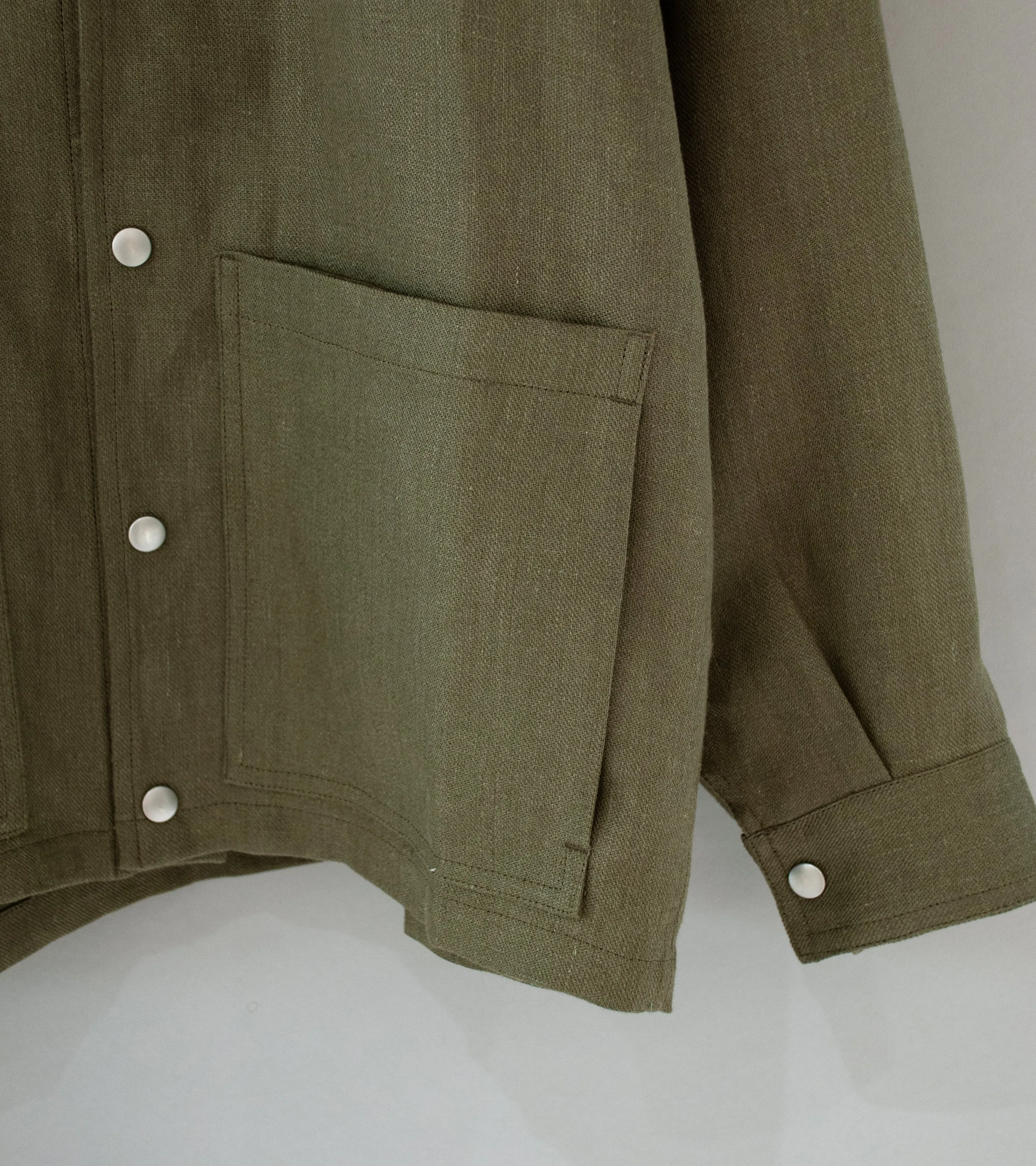 Royce Hill ‘Paneled Snap Jacket’ (Army Green Linen Twill)